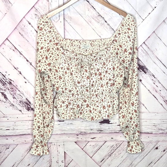 Anthropologie Tops - Anthropologie Paper Crane Floral Crop Top